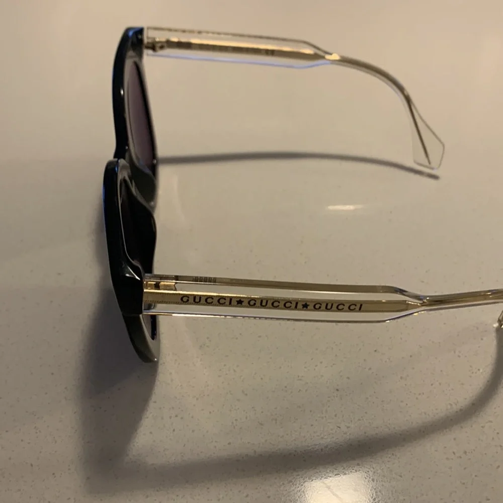 Authentic GUCCI sunglasses for women - Picture 4 of 15